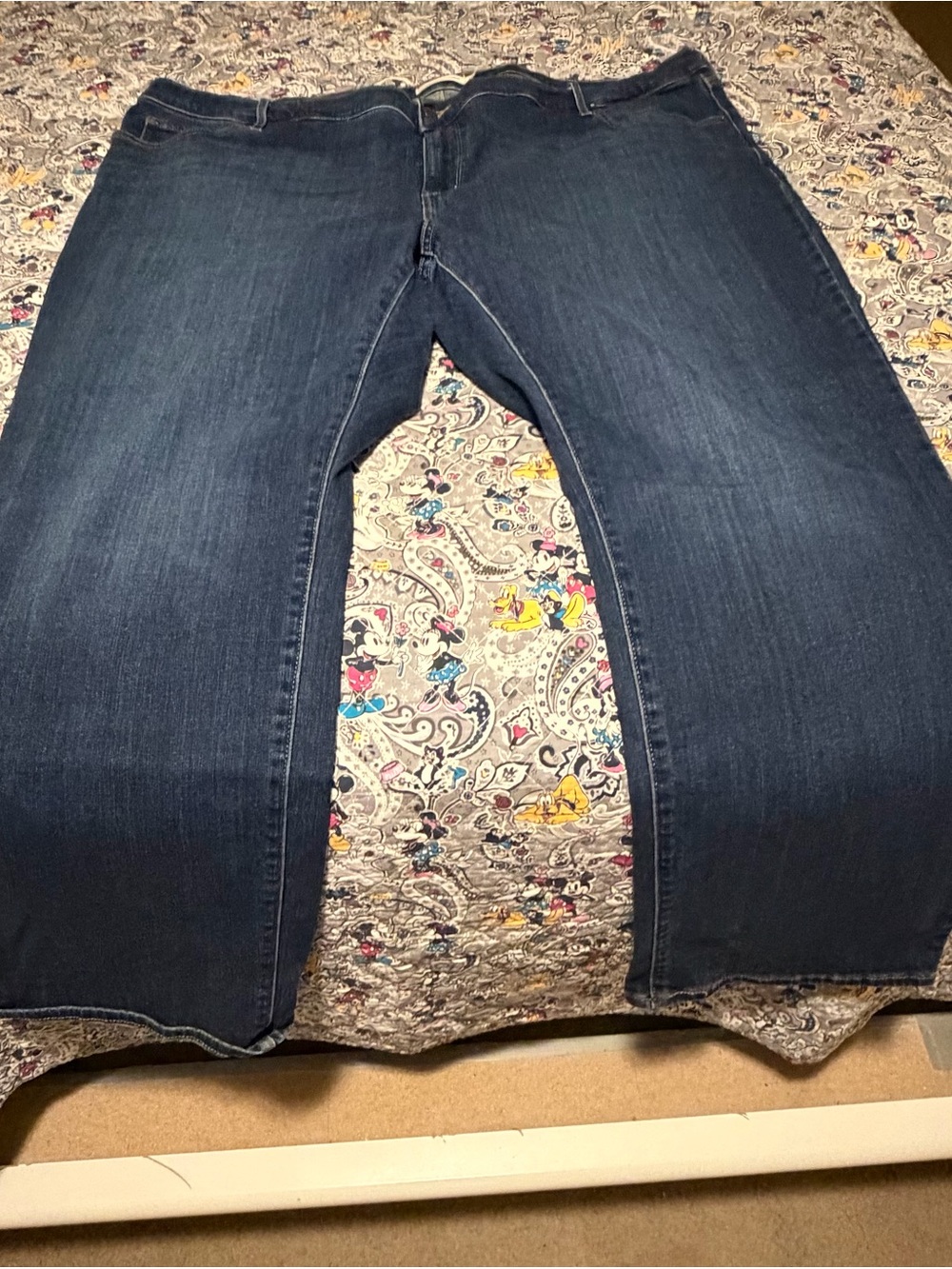 Women's Levi’s Straight-Leg Jeans in Dark Blue - Classic Mid Rise